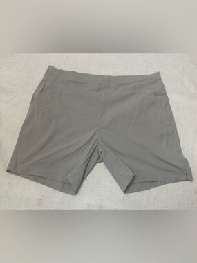 🩷Columbia Women's Athletic Shorts in Light Khaki